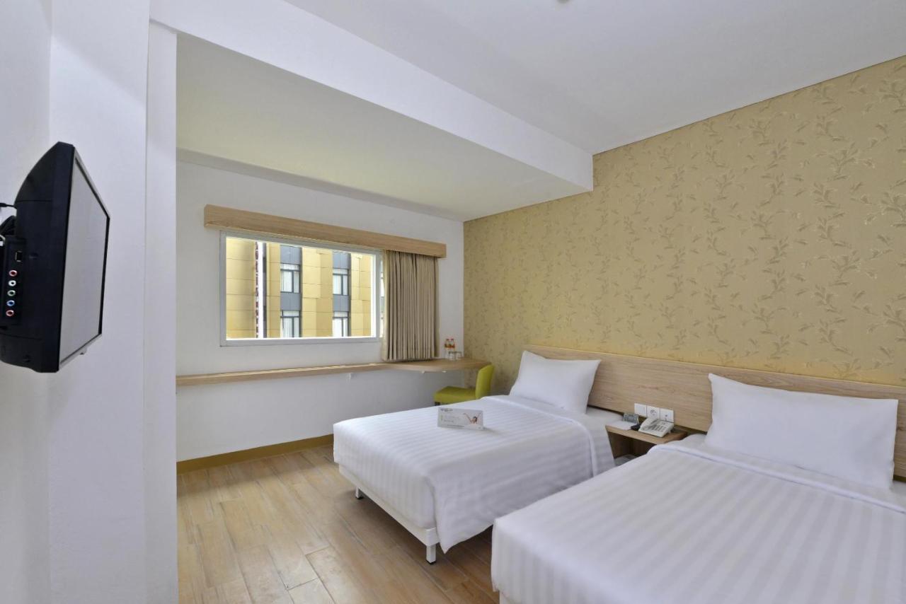 Whiz Hotel Falatehan Jakarta Luaran gambar