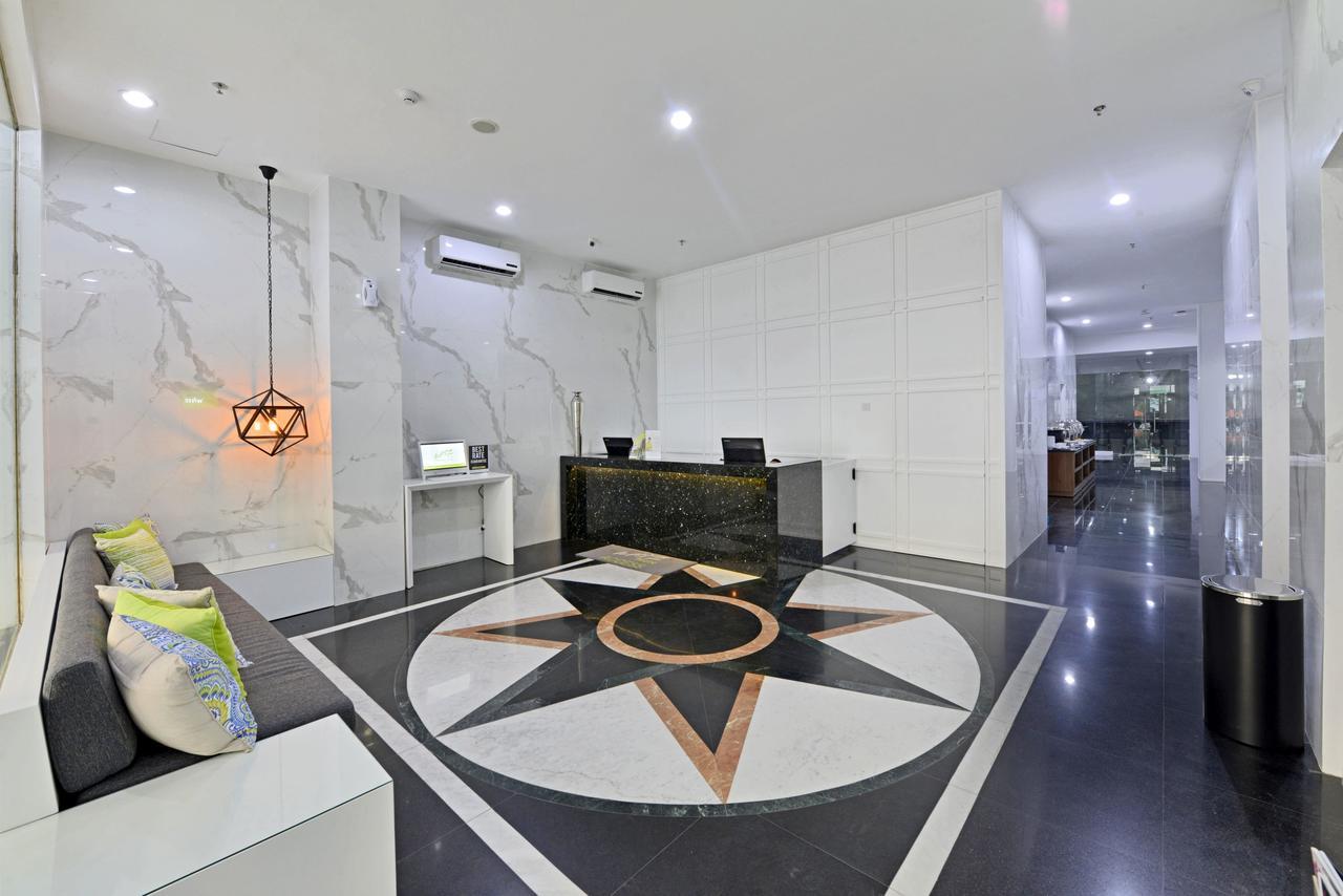 Whiz Hotel Falatehan Jakarta Luaran gambar